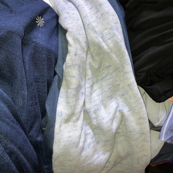 RESELLERS MYSTERY BOX! Active and casual wear! - Picture 4 of 12